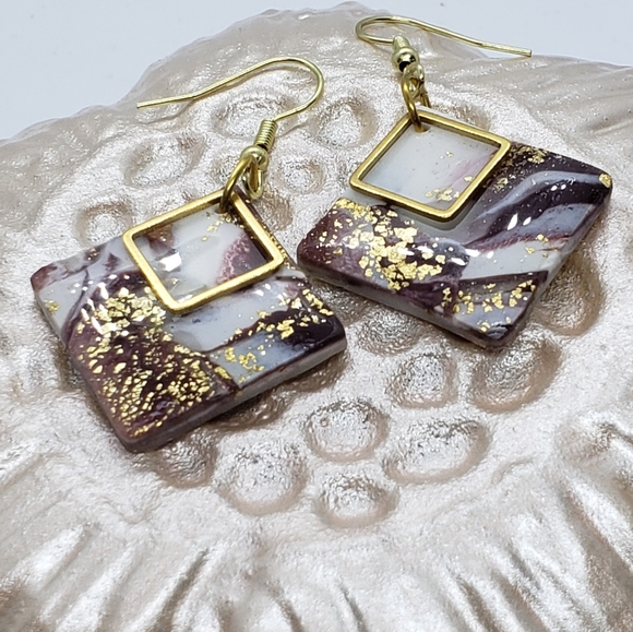 Burgundy and white square earrings - Picture 6 of 7